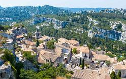 LES BAUX-J17-1493