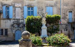LOURMARIN-J18-2612
