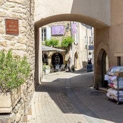 LOURMARIN-J18-2658